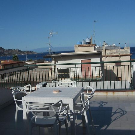 Nino'S Apartments Giardini-Naxos Extérieur photo