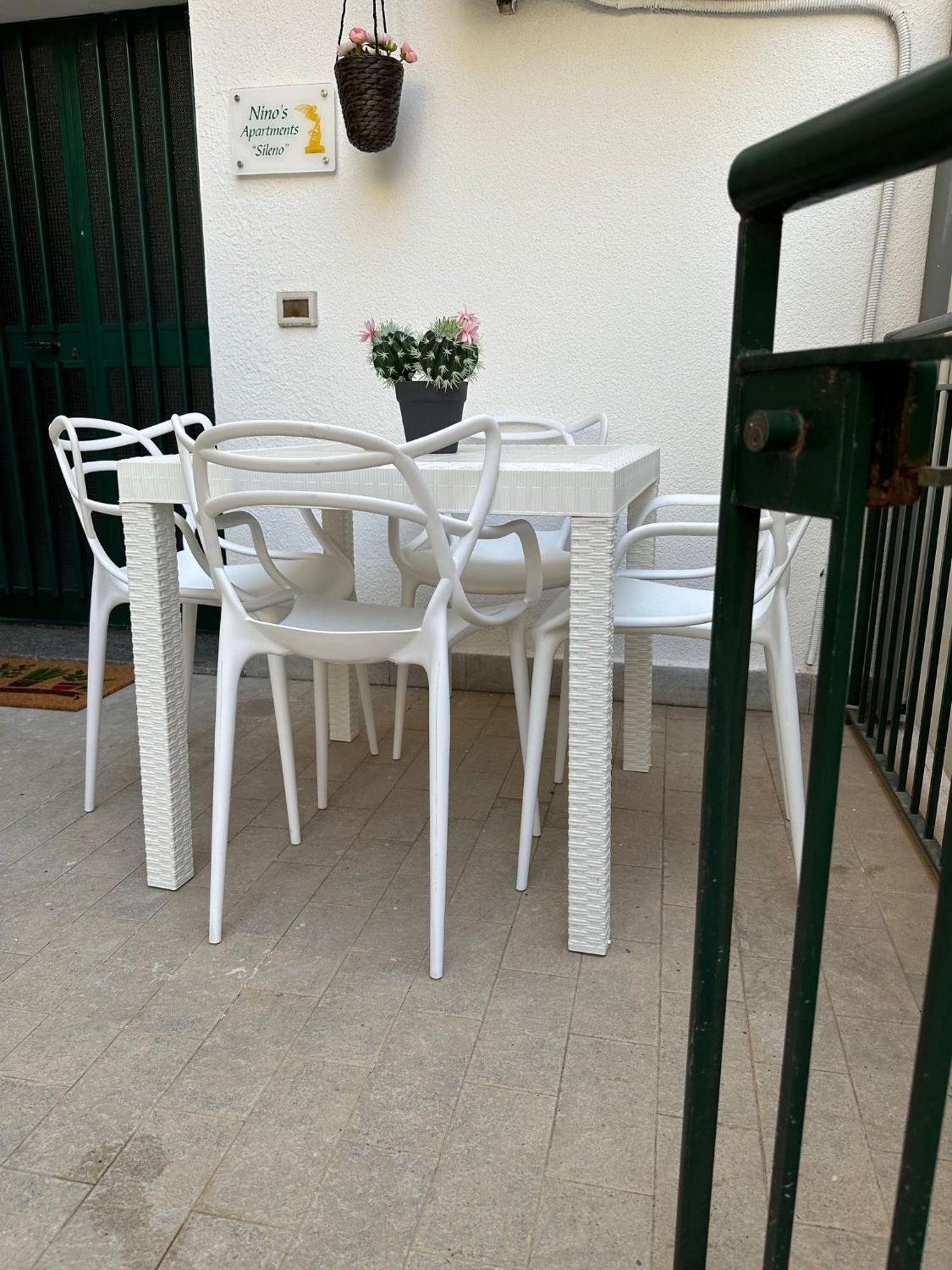 Nino'S Apartments Giardini-Naxos Extérieur photo