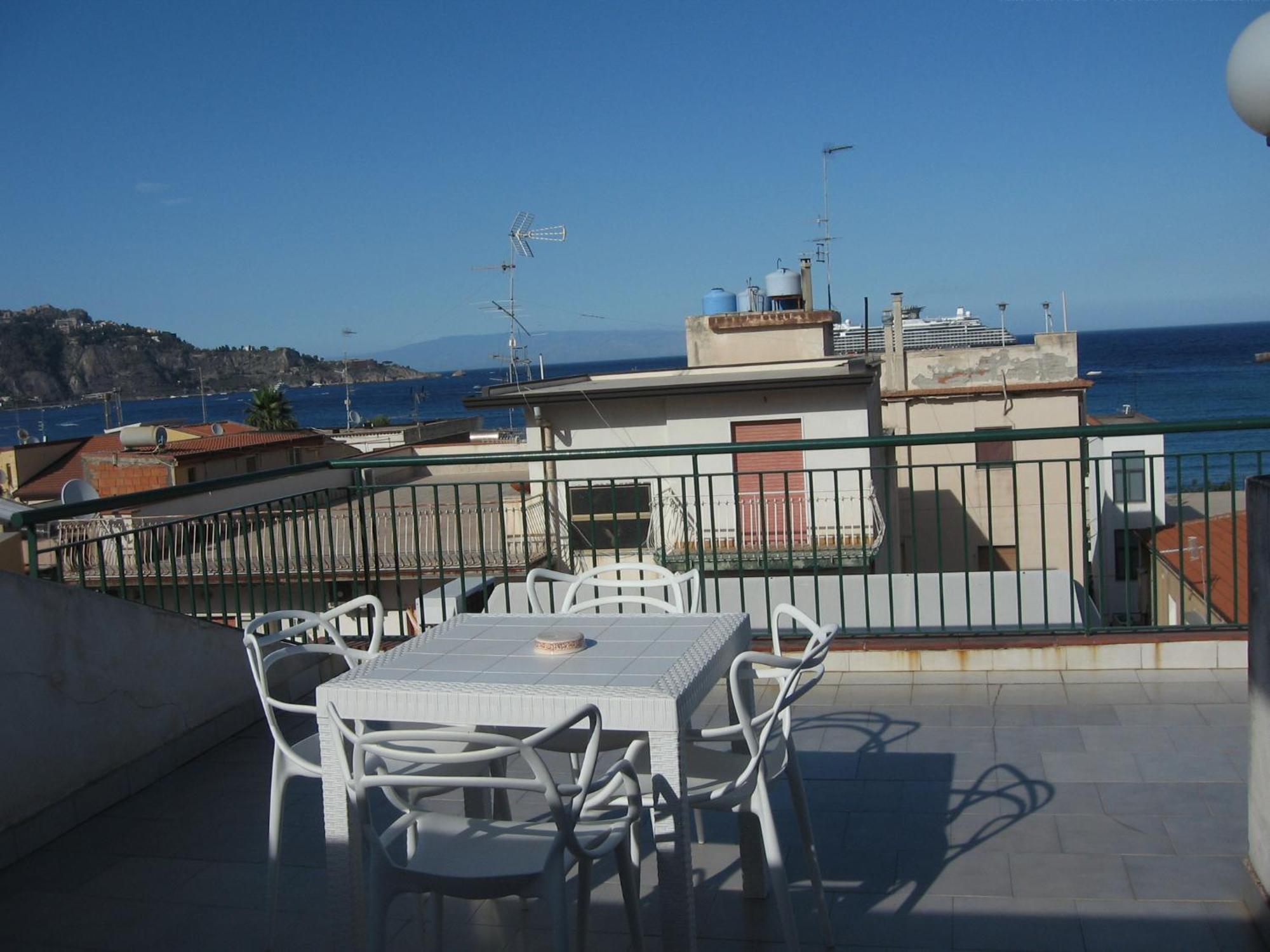 Nino'S Apartments Giardini-Naxos Extérieur photo