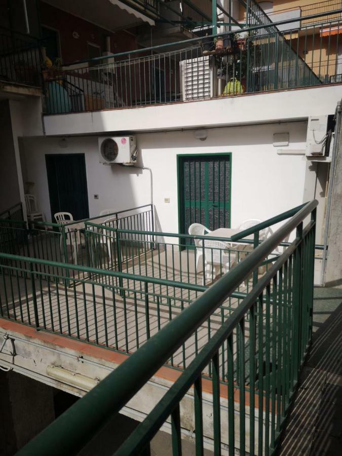Nino'S Apartments Giardini-Naxos Extérieur photo